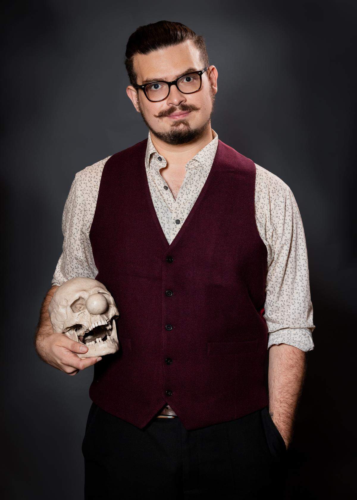 A new work by Miami playwright Armando Santana, “Here, Chew-Chew: A Nightmare,” gets its premiere as the opening show of Main Street Players season on Oct. 17.