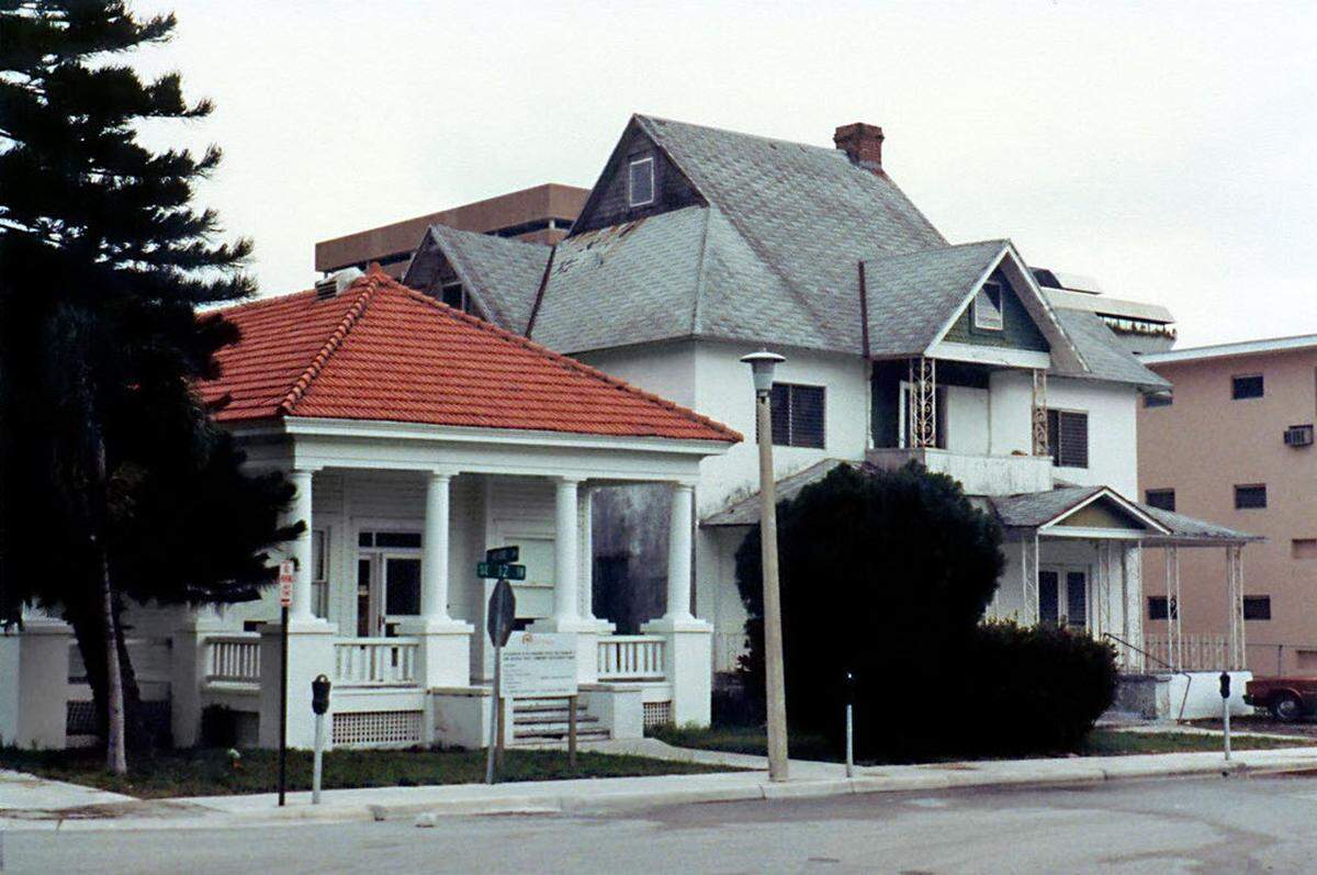 The Dr. James Jackson office is shown at left in 1984 in its present location along Brickell Bay Drive, with the pioneering physician’s home, since demolished, to its right.