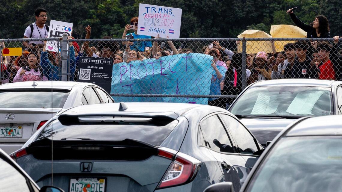 Crecer como transgénero en la Florida de DeSantis: Cómo cambió la vida de esta adolescente de Broward