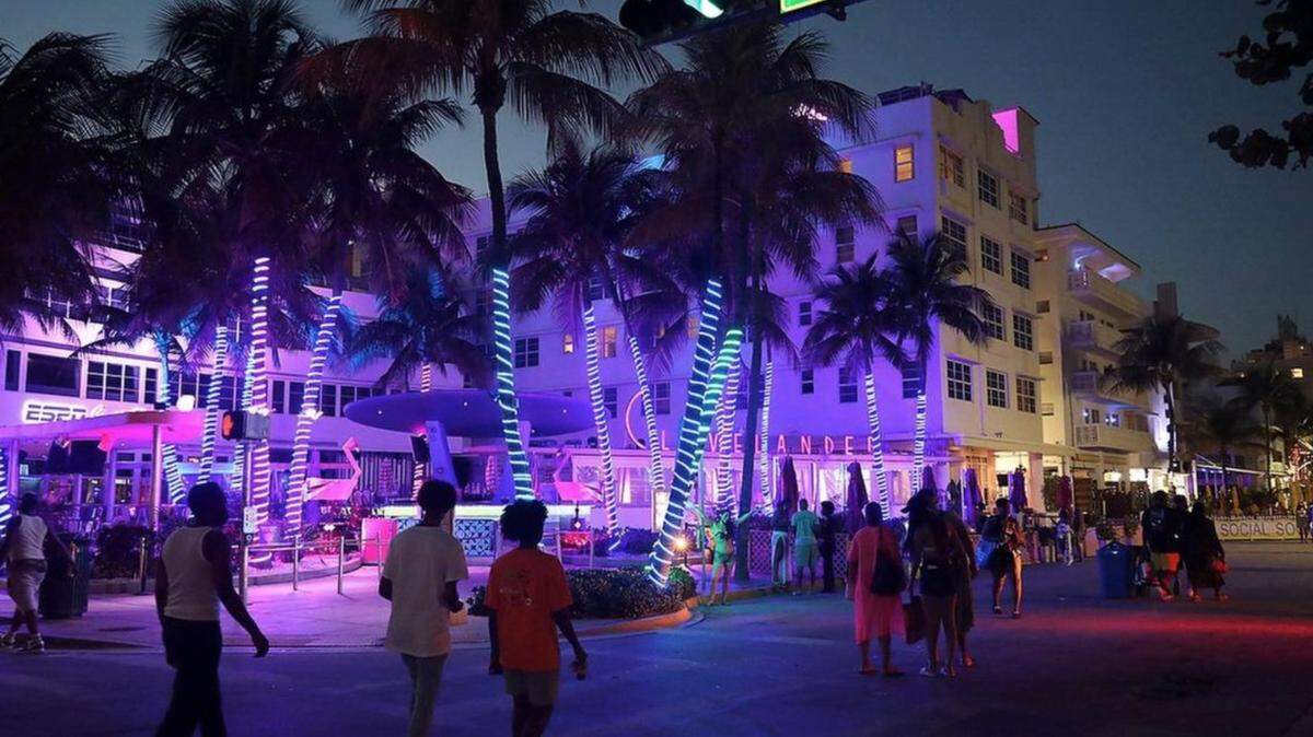 Mayor Dan Gelber wants to turn Miami Beach’s raucous music and entertainment district into an arts and culture destination.