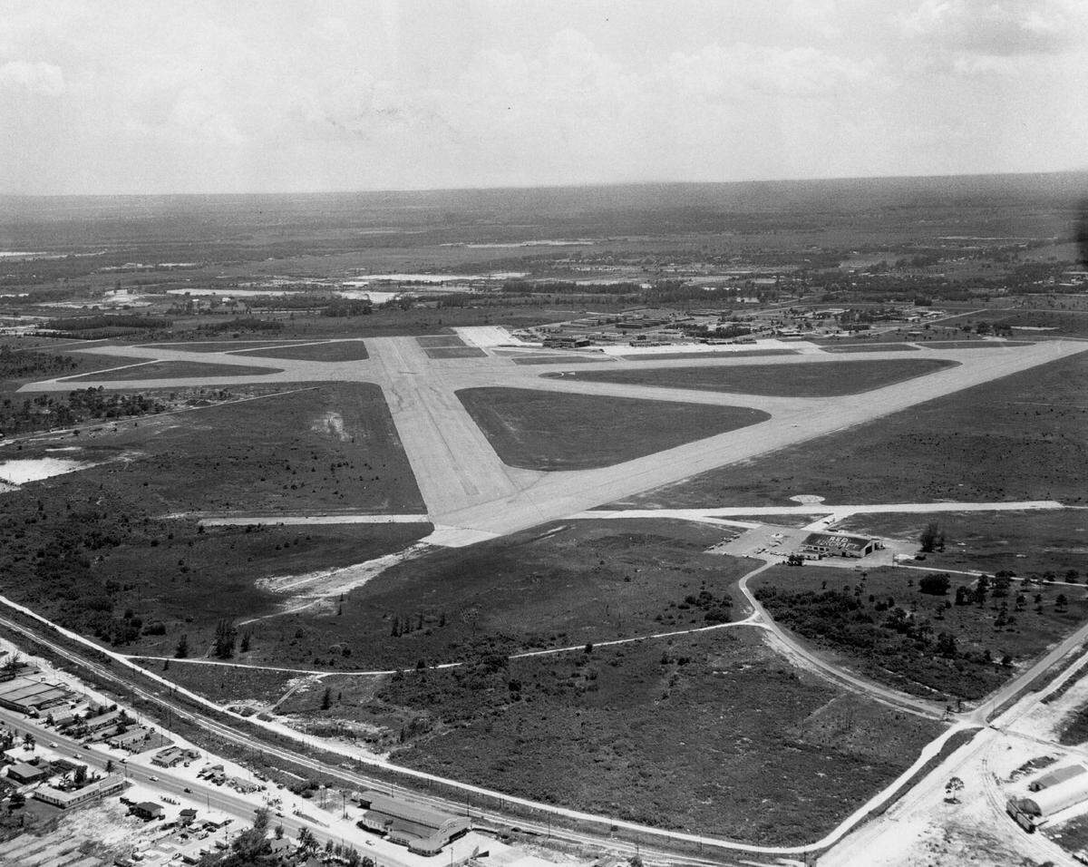 A 1954 view of the Fort Lauderdale airport.