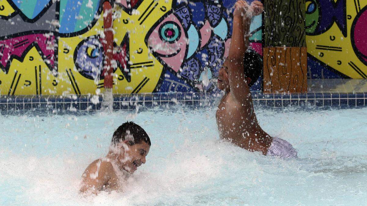 The city of Miami is cutting Grapeland’s days and hours of operation to save $500,000.  The reduction is part of the city’s efforts to increase its available funds for legal settlements with two unions and labor negotiations.