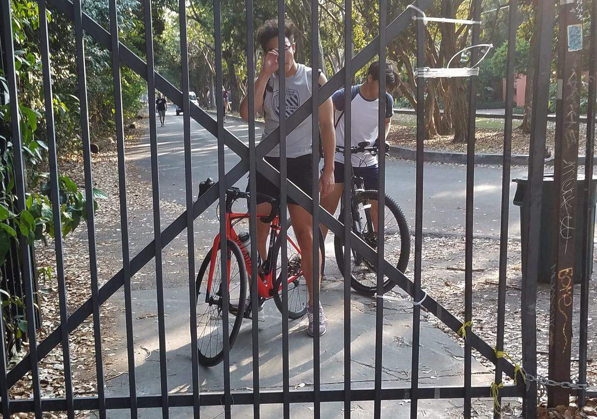 When Stallone Gate was locked twice last week -- apparently by a neighbor irritated by the number of people passing through the neighborhood — cyclists, walkers and joggers were forced onto busy South Miami Avenue instead of being able to use this quiet stretch of Brickell Avenue to connect with Coconut Grove, the Rickenbacker Causeway and downtown.