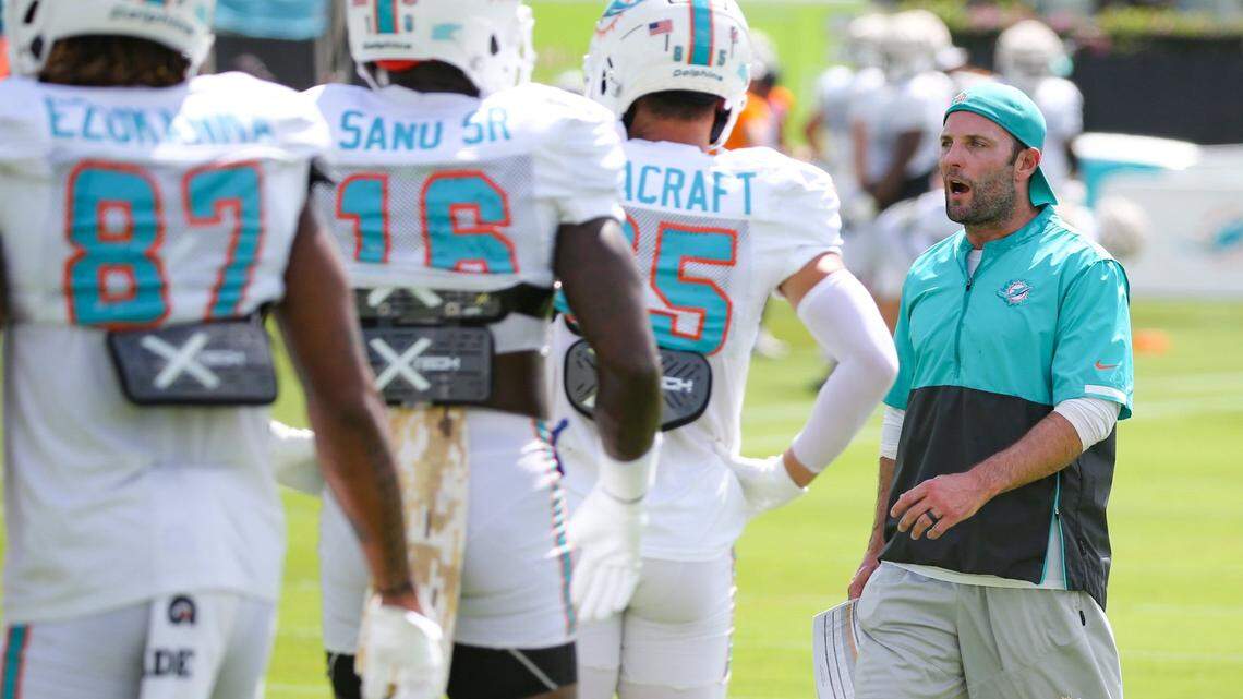 Dolphins receivers, corners appreciate chance to be coached by greats at their position