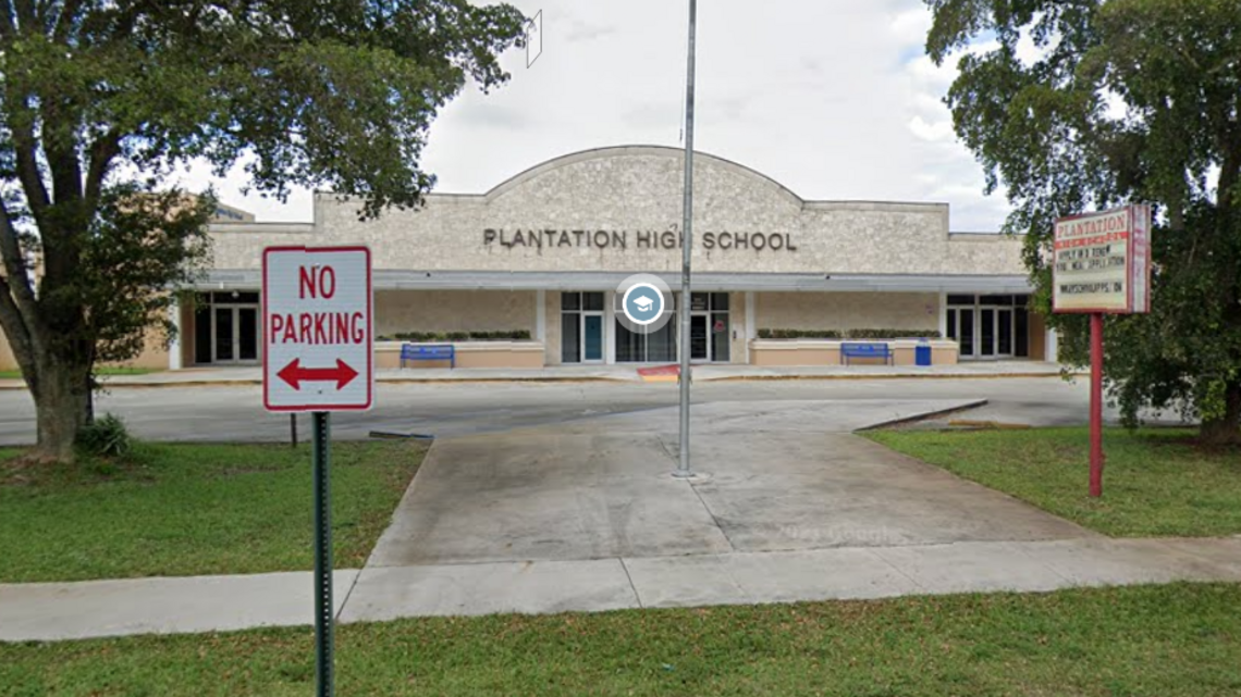 Large fight, false report of gun on campus at Plantation High School, police say