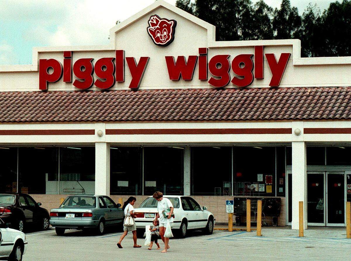 The Piggly Wiggly market at 80 Curtiss Parkway, Miami Springs, will be taken over by another grocery store.