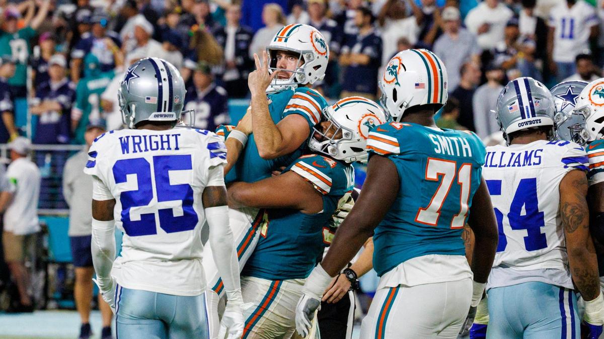 Miami Dolphins place kicker Jason Sanders (7) celebrates with teammates after kicking the winning field goal during fourth quarter of an NFL football game against the Dallas Cowboys at Hard Rock Stadium on Sunday, Dec. 24, 2023 in Miami Gardens, Fl.