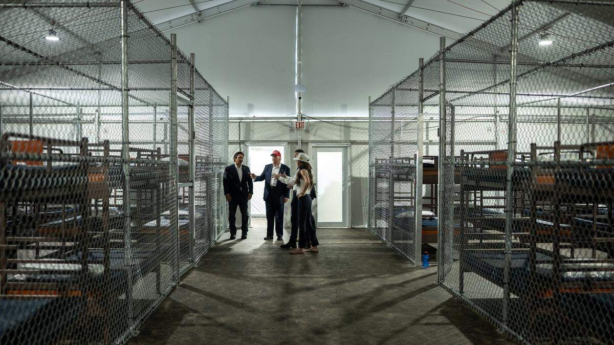 President Donald Trump tours the federal immigration detention center known as “Alligator Alcatraz” in Ochopee, Florida on Tuesday, July 1, 2025. Official White House Photo by Daniel Torok.