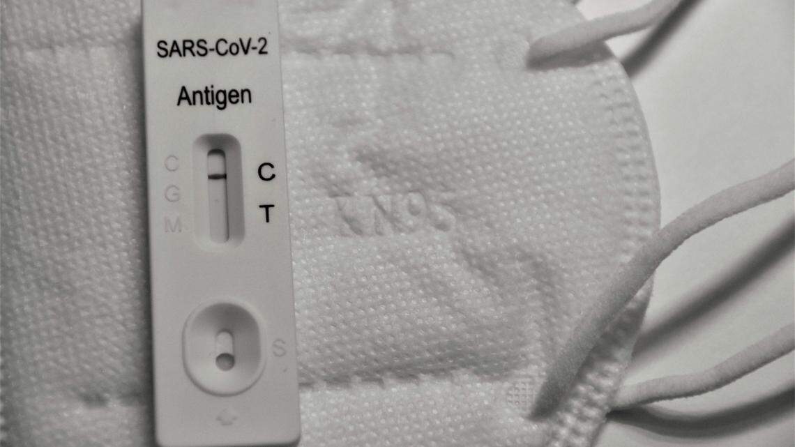 ‘Persistent’ COVID infections may be creating new variants, study says. What to know