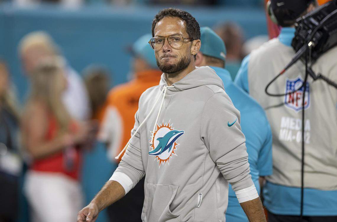 Miami Dolphins head coach Mike McDaniel makes his way onto the field before the start of his NFL game against the Baltimore Ravens at Hard Rock Stadium on Thursday, Oct. 30, 2025, in Miami Gardens, Fla.