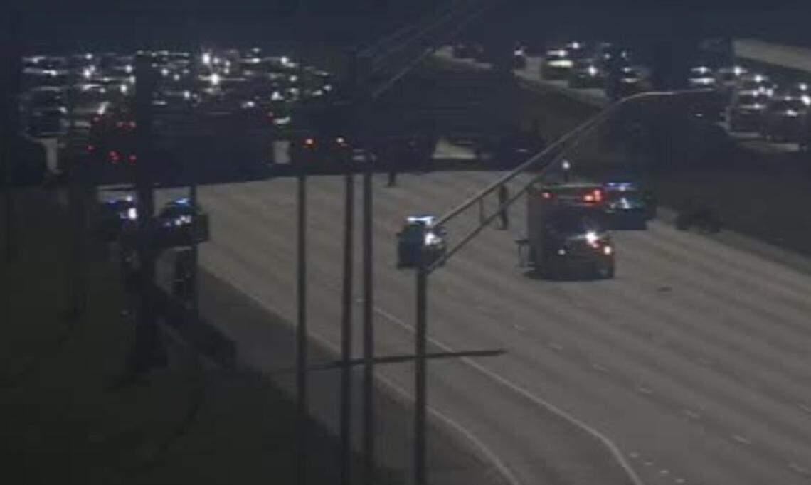Traffic Alert: Crash closes parts of I-75 near Miramar Parkway