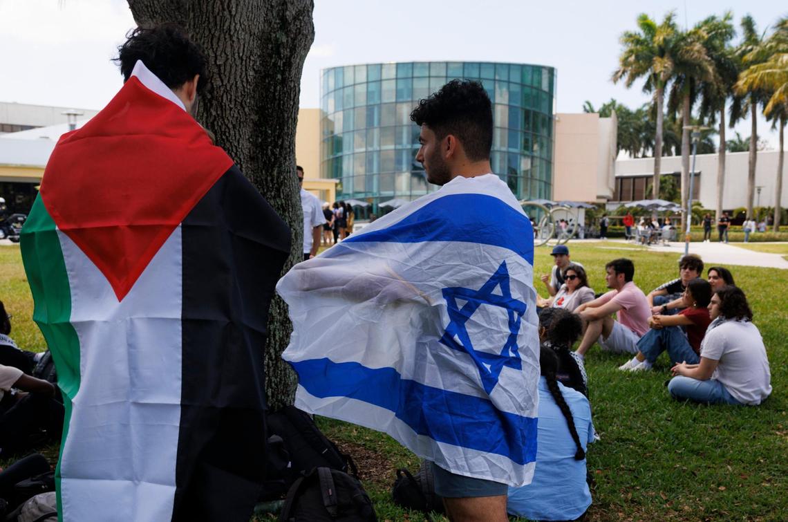 FIU students gather in support of Mahmoud Khalil, the Columbia student who faces deportation over his pro-Palestinian activism.