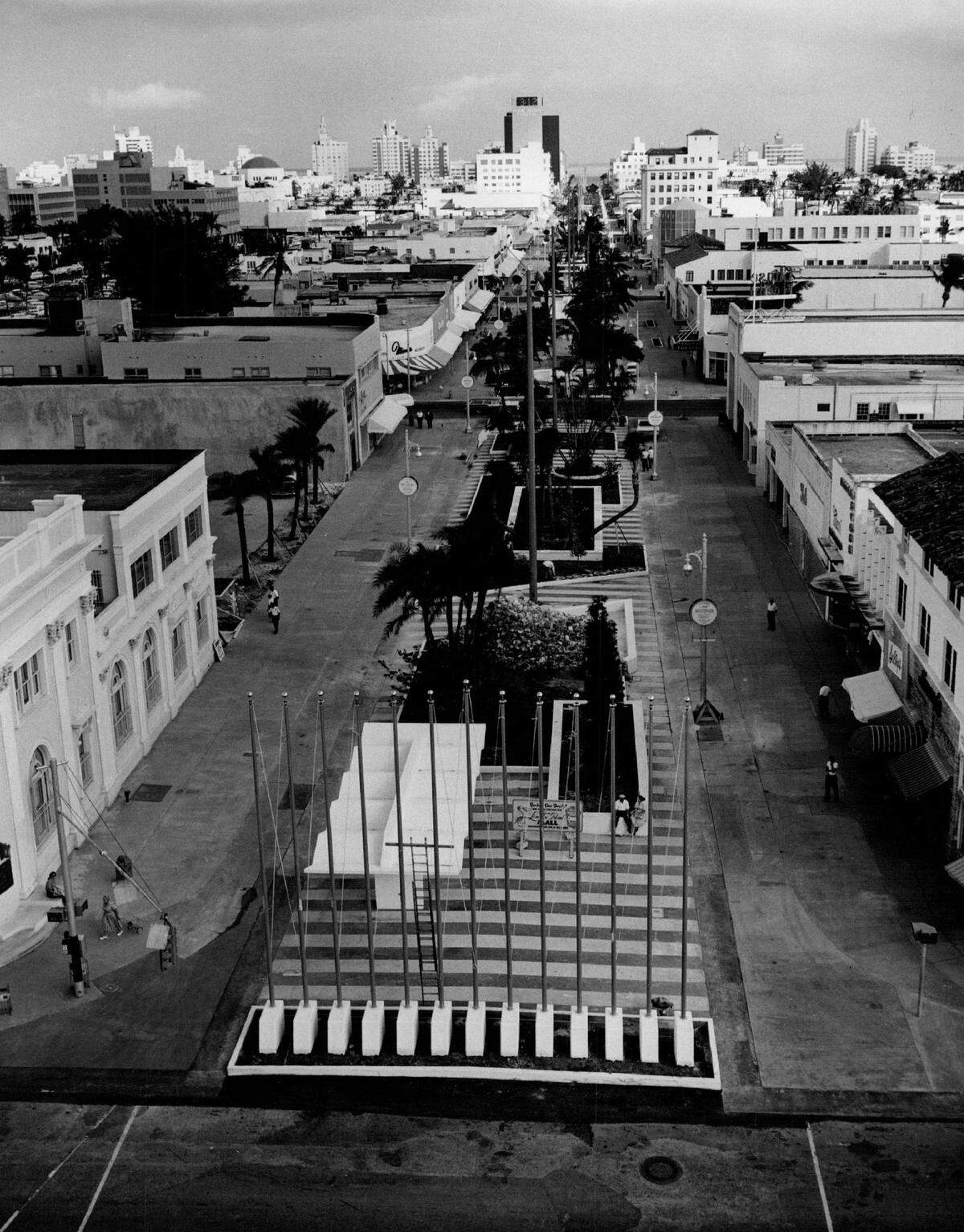 In 1959, Lincoln Road Mall, looking east from Drexel