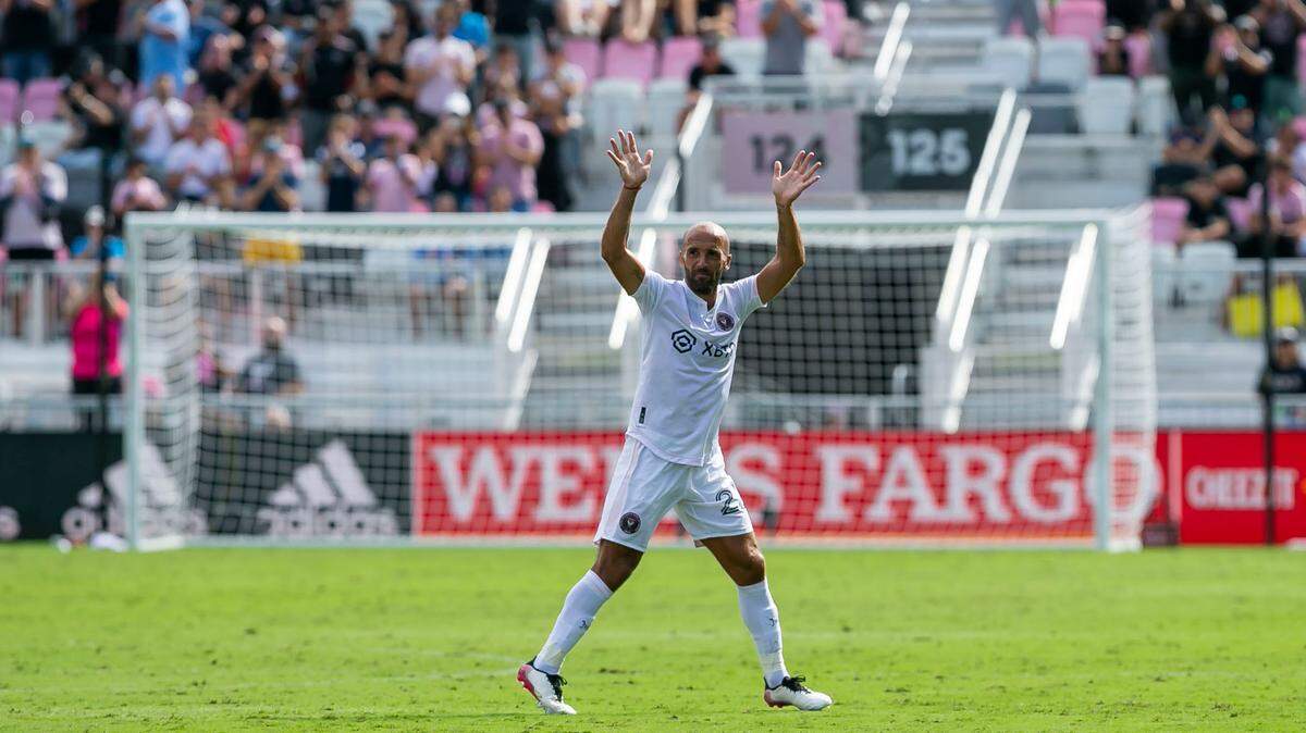Inter Miami forward Federico Higuain (22) waves to the fans during the second half of his MLS soccer match against New York City FC at DRV PNK Stadium on Saturday, October 30, 2021, in Fort Lauderdale, Florida. This match was Federico’s last home game before retiring from Major League Soccer at the conclusion of this season.