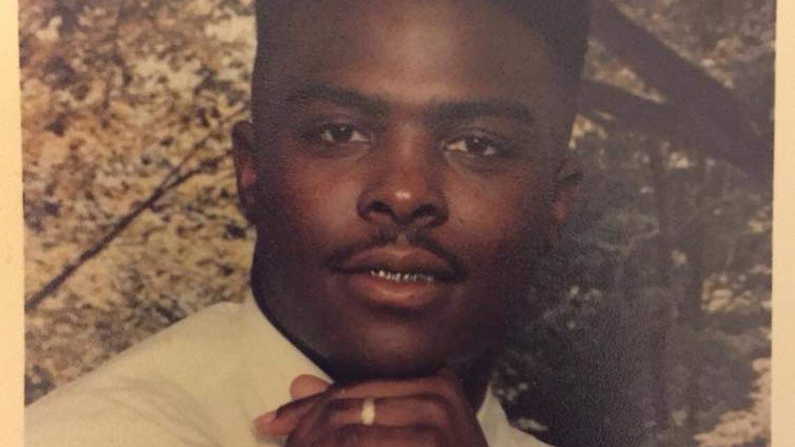 Timothy Thomas' obituary photo.