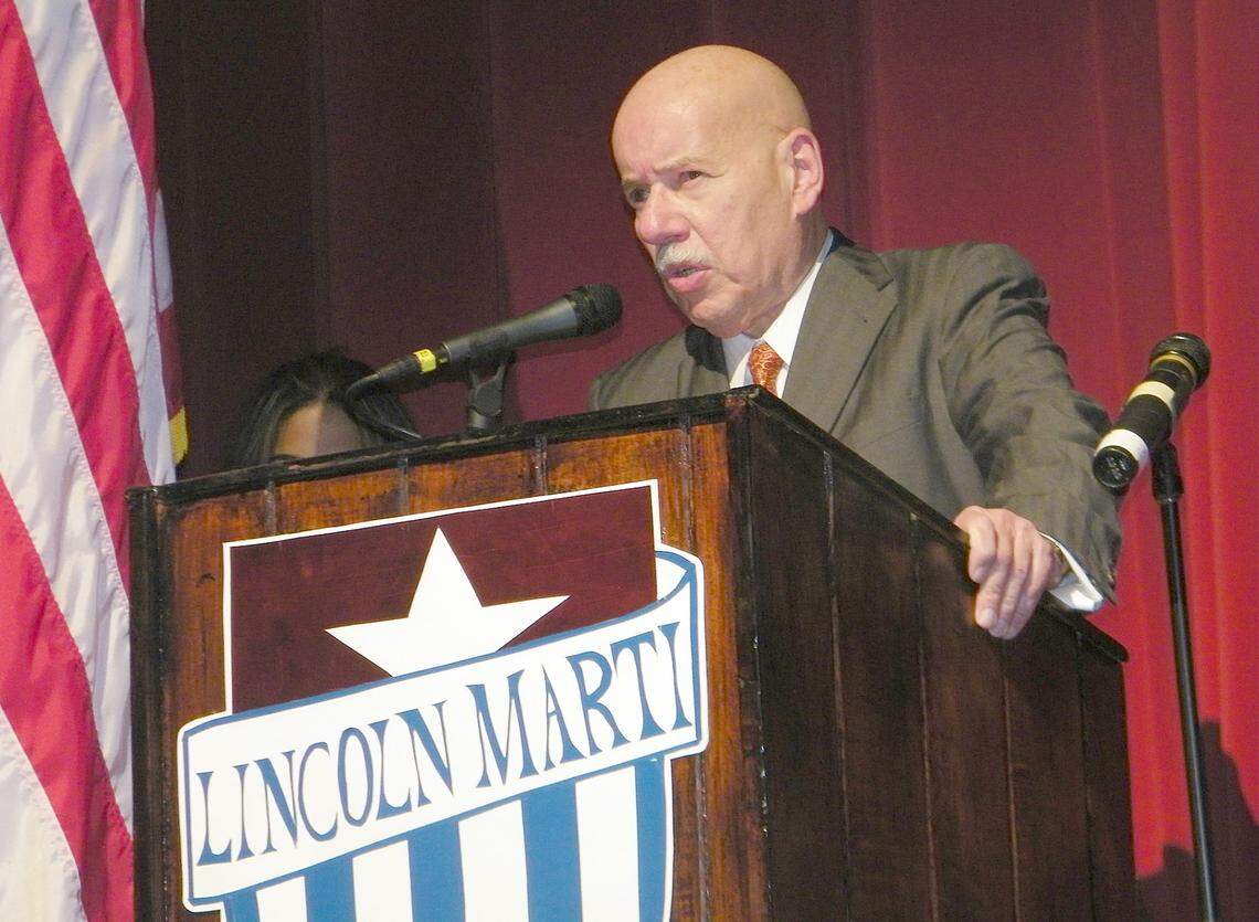 Demetrio Perez, a former Miami Commissioner and publisher, opened the Lincoln Marti School in Miami in 1968. The private school grew to 46 across Florida.