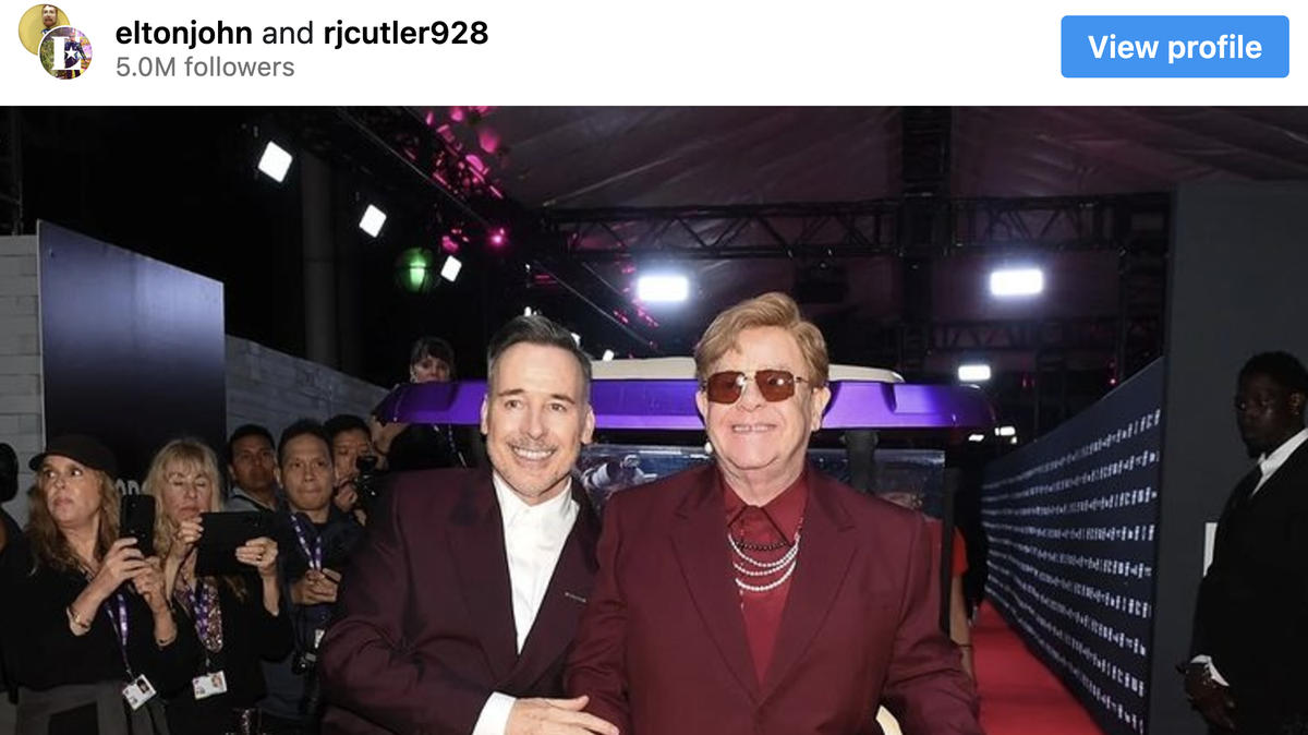 Elton John reveals he can barely see after contracting infection.