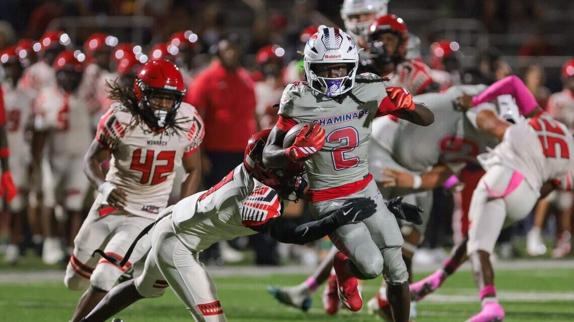 Chaminade-Madonna football weathers storm, douses Monarch | Miami Herald