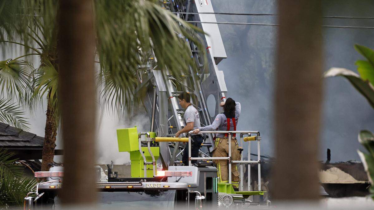 Miami-Dade Fire Rescue crews battle a blaze early Thursday at a home believed to belong to Miami Heat coach Erik Spoelstra near Ponce and Davis roads in South Miami-Dade. Fire officials said they received the call about the fire at 4:36 a.m. Wednesday at a single-family residence at 4875 SW 80th St. in Miami-Dade, Florida on Thursday, November 6, 2025.