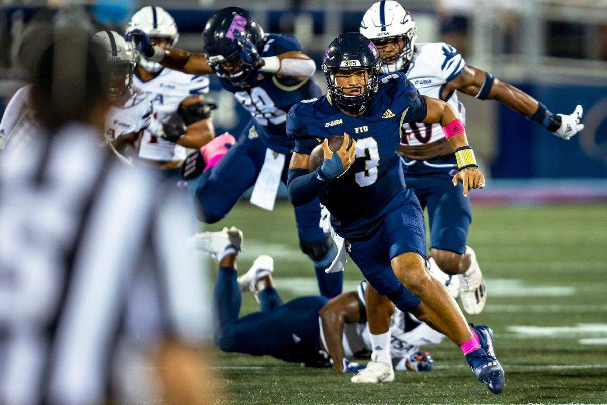 Florida International University quarterback Grayson James (3) scrambles during a NCAA Conference USA football game against Texas San Antonio at Riccardo Silva Stadium in Miami, Florida, on Thursday, September 1, 2022.