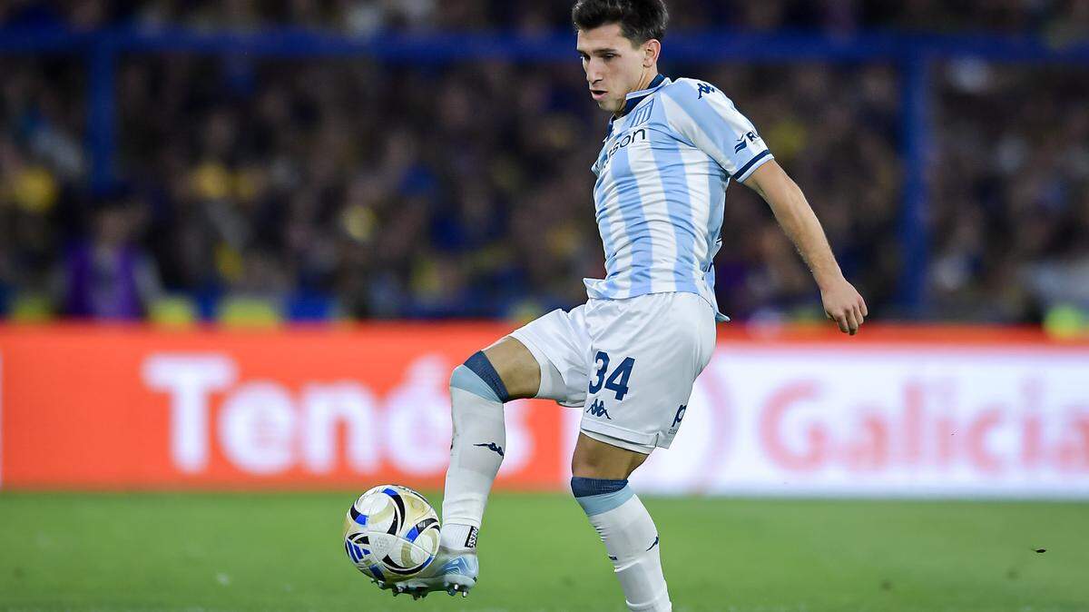BUENOS AIRES, ARGENTINA - DECEMBER 7: Facundo Mura of Racing Club makes a pass during the Torneo Clausura Betano semifinal match between Boca Juniors and Racing Club at Estadio Alberto J. Armando on December 7, 2025 in Buenos Aires, Argentina. Muro joined Inter Miami on Jan. 3, 2026 with a contract that runs through June 2029.