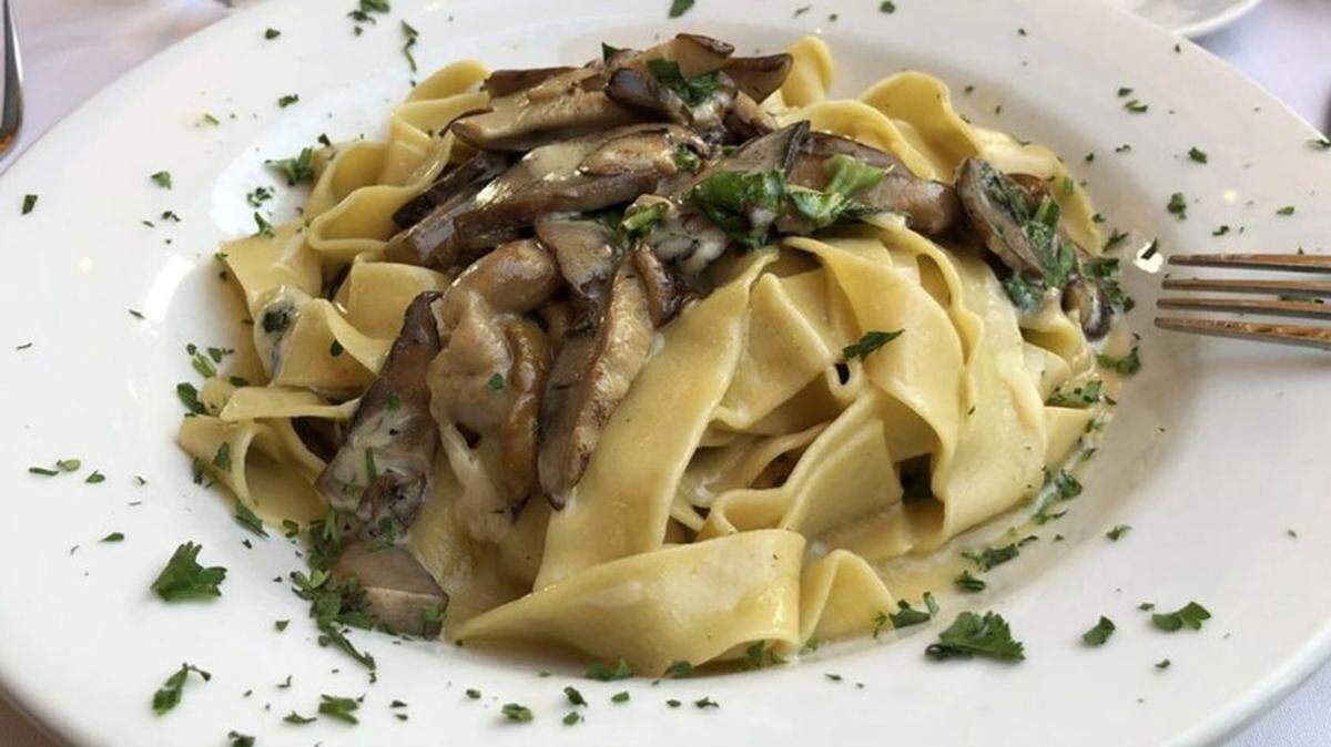If you’ve eaten at this pasta-happy restaurant, you’ve eaten at the best Italian restaurant in Florida, according to Eat This, Not That.