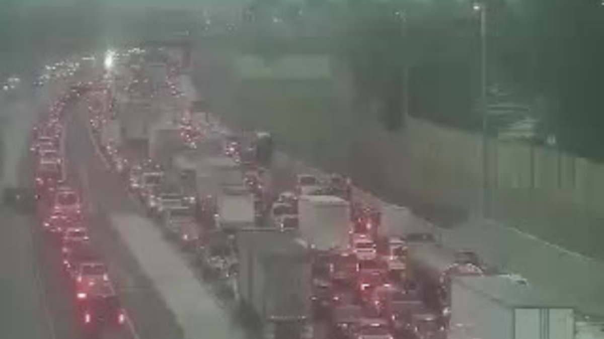 A crash shut down a stretch of Florida’s Turnpike in Broward County early Thursday.
