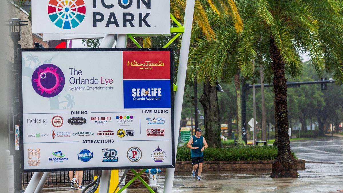 High winds, tornadoes lash Florida as Hurricane Milton’s eye begins to push ashore