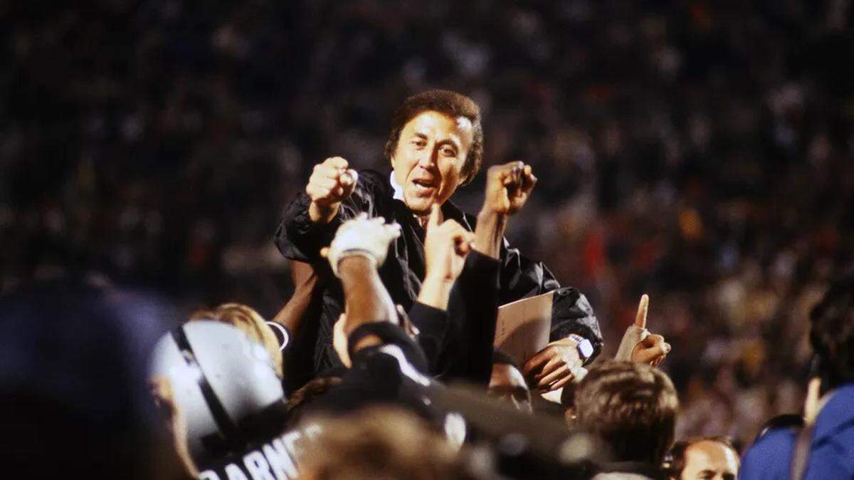 Four-time Super Bowl champion Tom Flores was not admitted to the 2020 class of honorees in the Pro Football Hall of Fame.