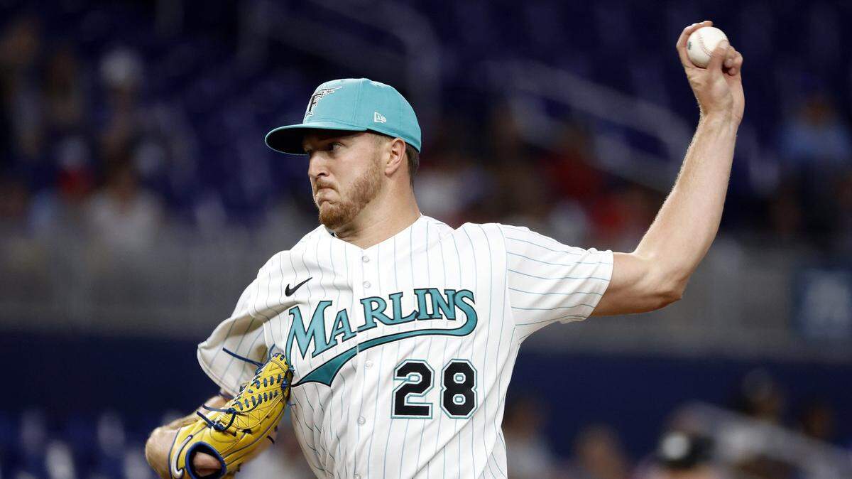 Miami Marlins starting pitcher Trevor Rogers (28)pitches against the Arizona Diamondbacks during the first inning at loanDepot Park on Friday, April 14, 2023.