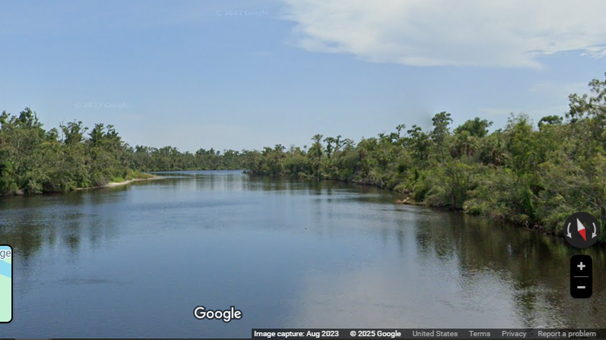 The body of 56-year-old Benton Lindsey was recovered July 21, a day after he went missing on the Peace River, searchers report.