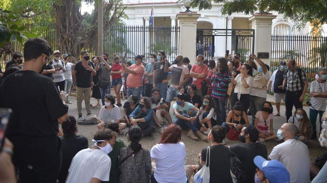 A group of young intellectuals and artists demonstrate in front of the Ministry of Culture during a protest in Havana in November 2020.