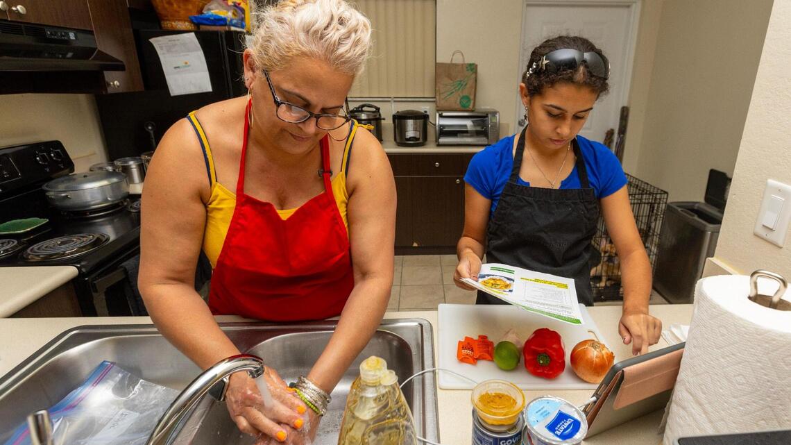 Miami celebrity chefs offer inspiration, and a good meal, in Camillus cooking program