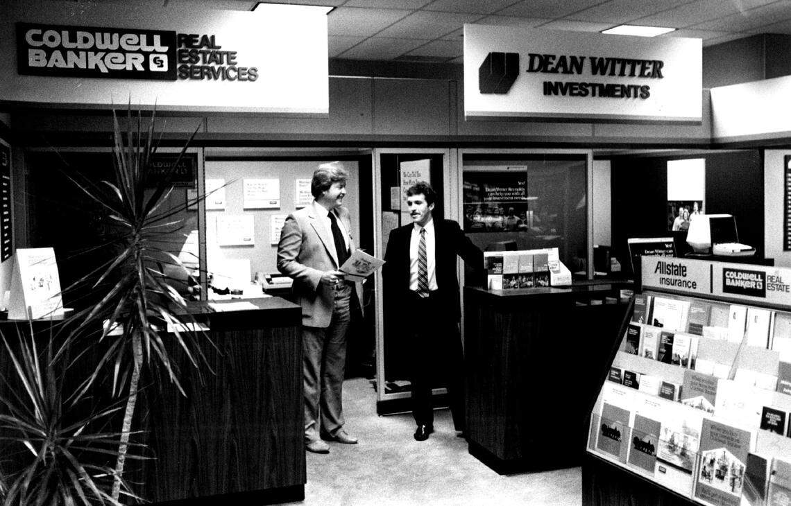 Financial center at Sears at International Mall in Doral in 1983.