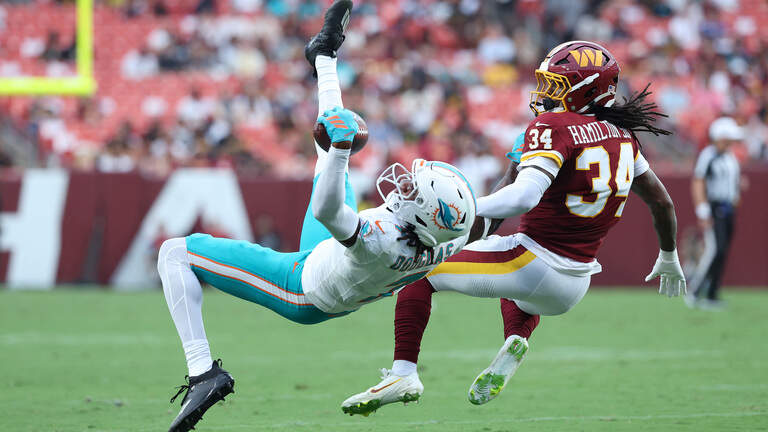 Malik Willis, Caleb Douglas flash + more takeaways as Phins fall to Commanders 20-7