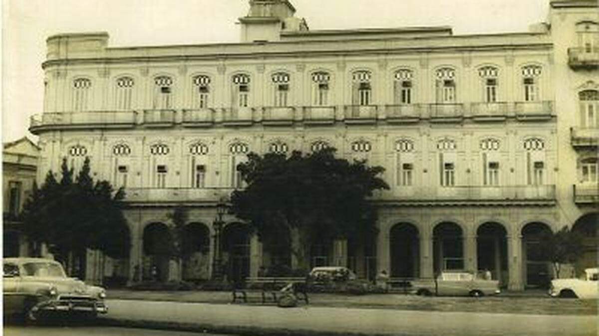 Havana’s Hotel Saratoga in the 1950s.