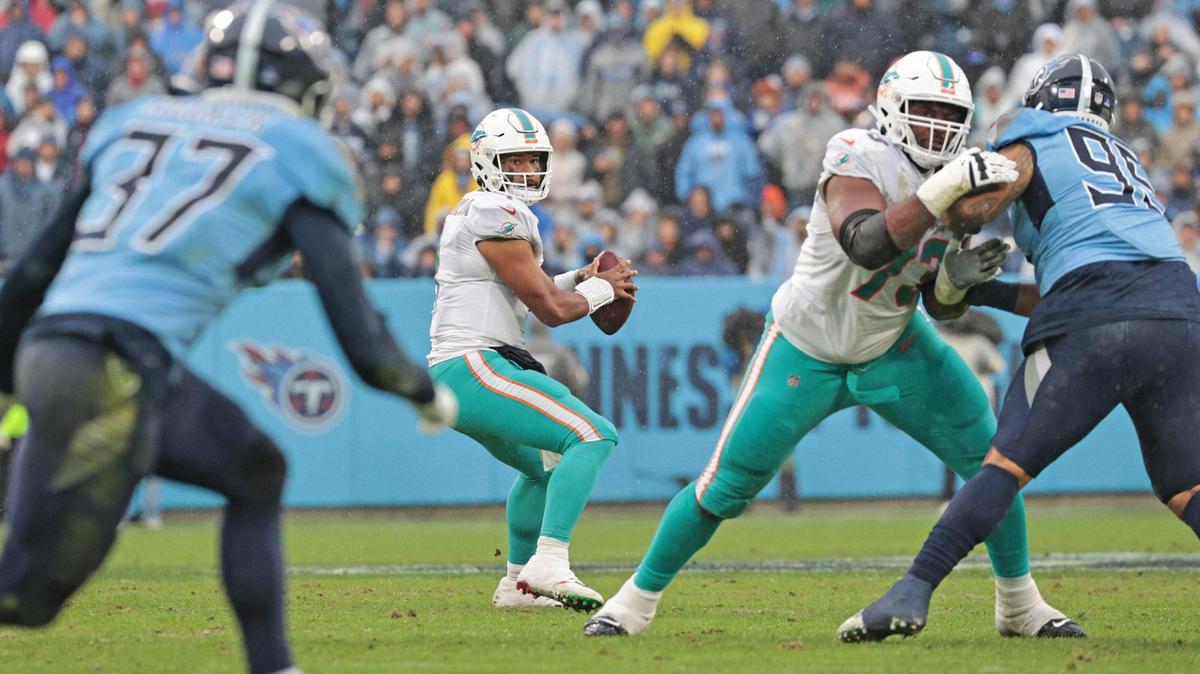 Miami Dolphins quarterback Tua Tagovailoa (1) throws a pass during game against the Tennessee Titans in the second quarter at Nissan Stadium in Nashville, Tennessee on Sunday, January 2, 2022.