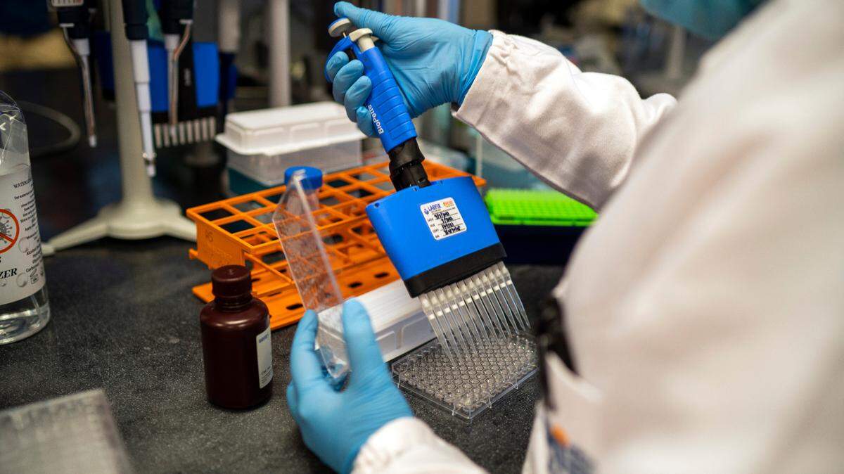 Early data and experts suggest the omicron coronavirus variant can cause someone to get sicker faster than the delta variant or the original COVID-19 strain.