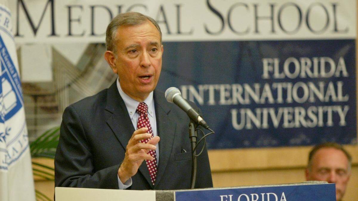 In 2004, Mitch Maidique, then FIU president, announced plans to build a medical school.