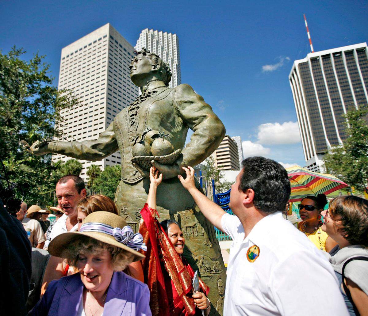 Julia Tuttle statue in Bayfront Park.