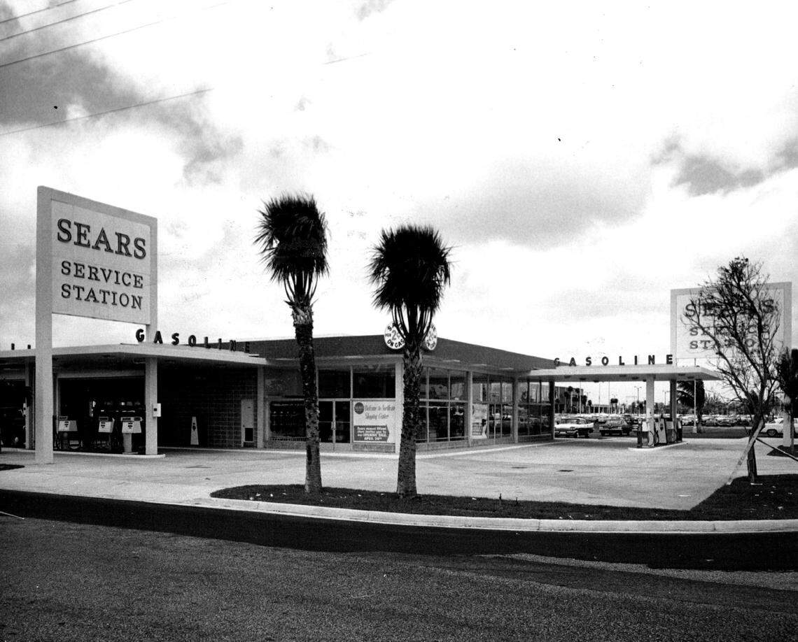 The gas station at Sears Northside in 1960.
