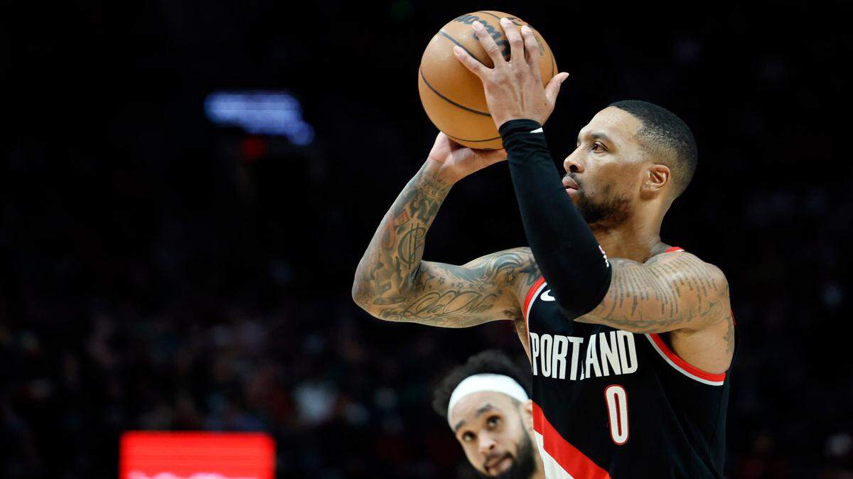 La estrella de los Trail Blazers de Portland Damian Lillard no se unirá al Heat de Miami esta temporada como se pensaba y jugará con los Bucks de Giannis Antetokounmmpo, después del intercambio entre tres equipos donde intervinieron los Suns, realizado este miércoles.