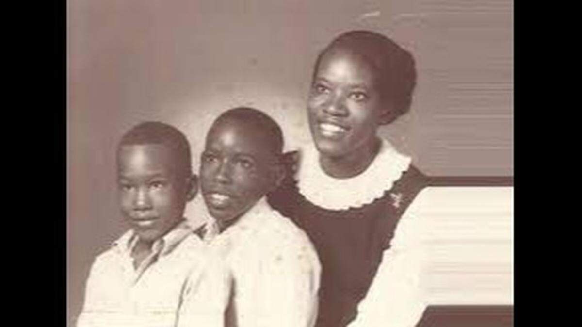 Bea Hines and her sons Rick, then 9, and Shawn, then 6, circa 1967, just after Hines started working for the Miami Herald. “I tried, with all my heart, to be a good mom to the sons God gave me,” Hines writes.
