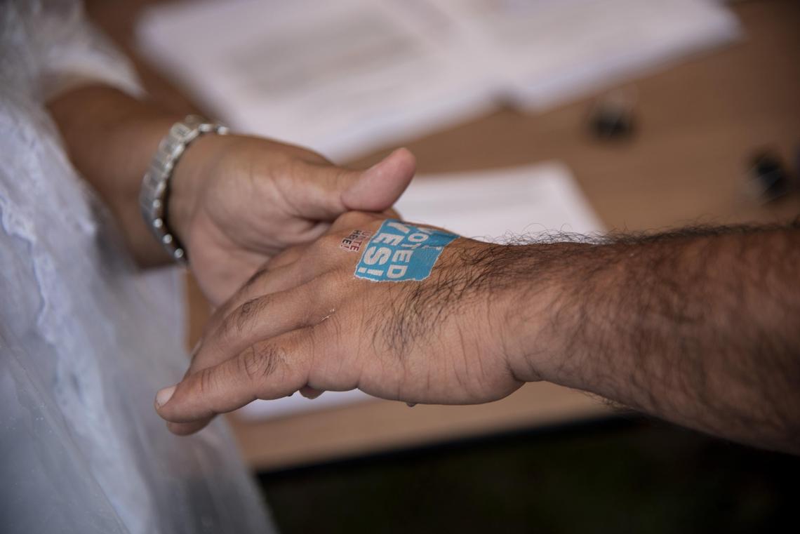 To encourage voting, volunteers handed out temporary tattoos that said â€œI voted yes!â€ to employees who voted in favor of the strike on June 13, 2019.