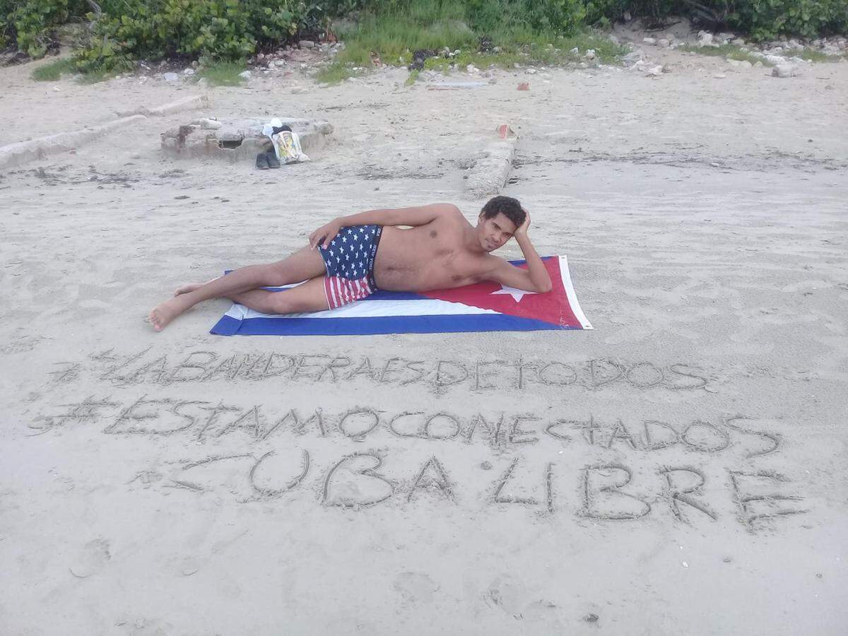 Luis Manuel Otero Alcántara’s performance “The Flag Belongs to Everyone.”
