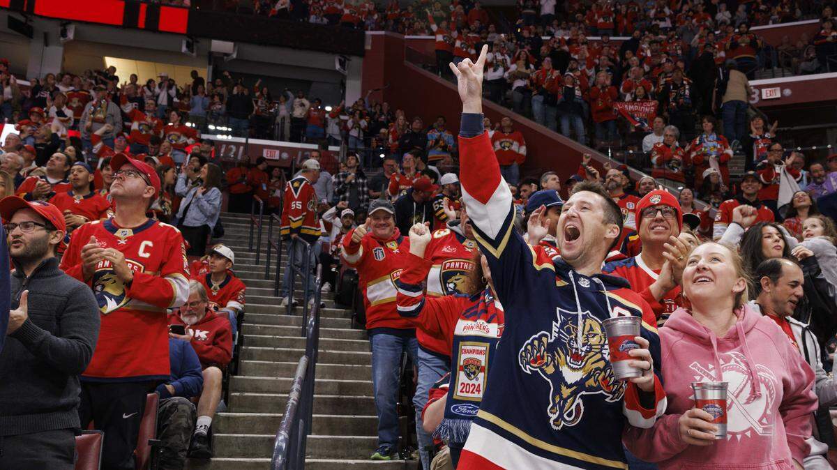 Florida Panthers fan cheer after a goal by Florida Panthers center Sam Reinhart (13) during the first period of a game against the New Jersey Devils on Thursday, Nov. 20, 2025, at Amerant Bank Arena in Sunrise, Fla.