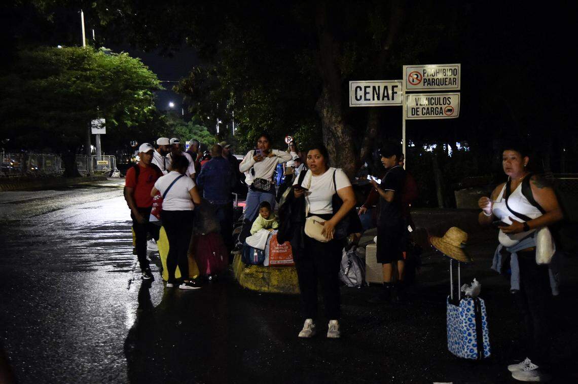 Venezuelans gather before walking through the border crossing in Cucuta, Colombia, on January 3, 2026.
