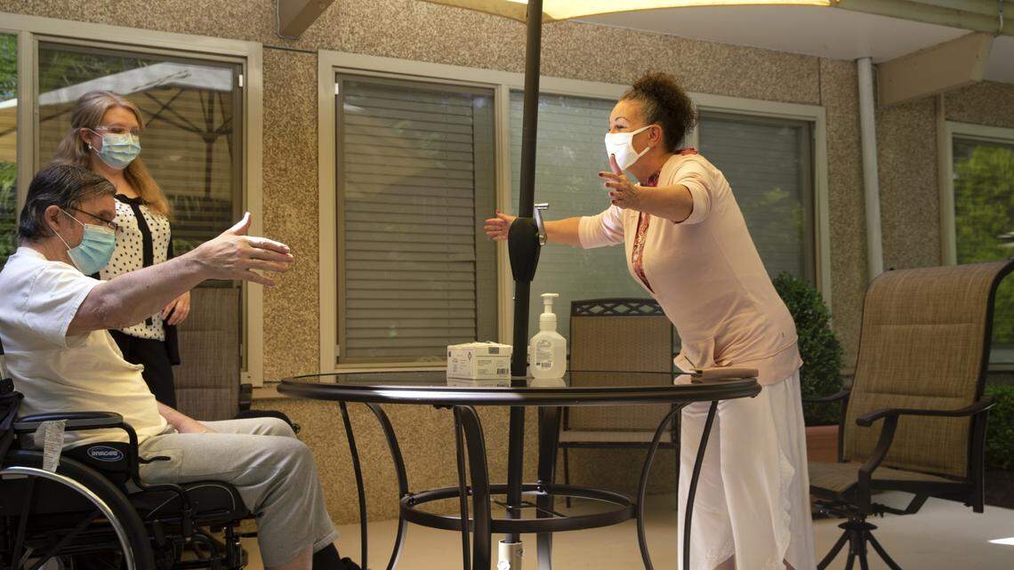 DeSantis approves plan allowing nursing home visits, but will facilities go along?