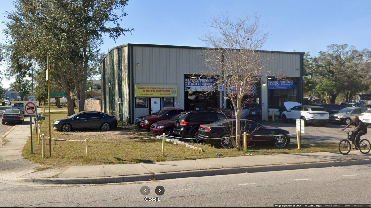 Tyrone Howard, 21, had been fatally shot when he crashed into a car parked at this Robco Transmission & Auto shop in St. Petersburg, police say. 