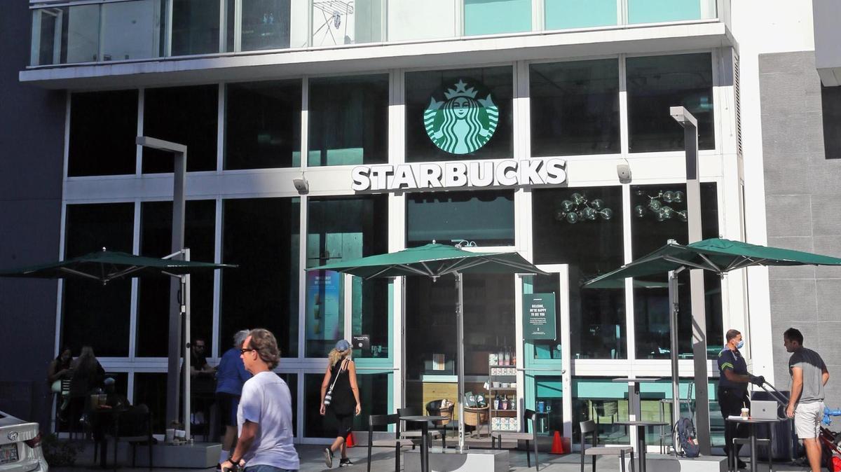 A Starbucks on the ground floor of a residential building in Miami’s Brickell neighborhood opens directly to the sidewalk in pedestrian-friendly fashion under a template set by the city’s 10-year-old Miami 21 zoning code.